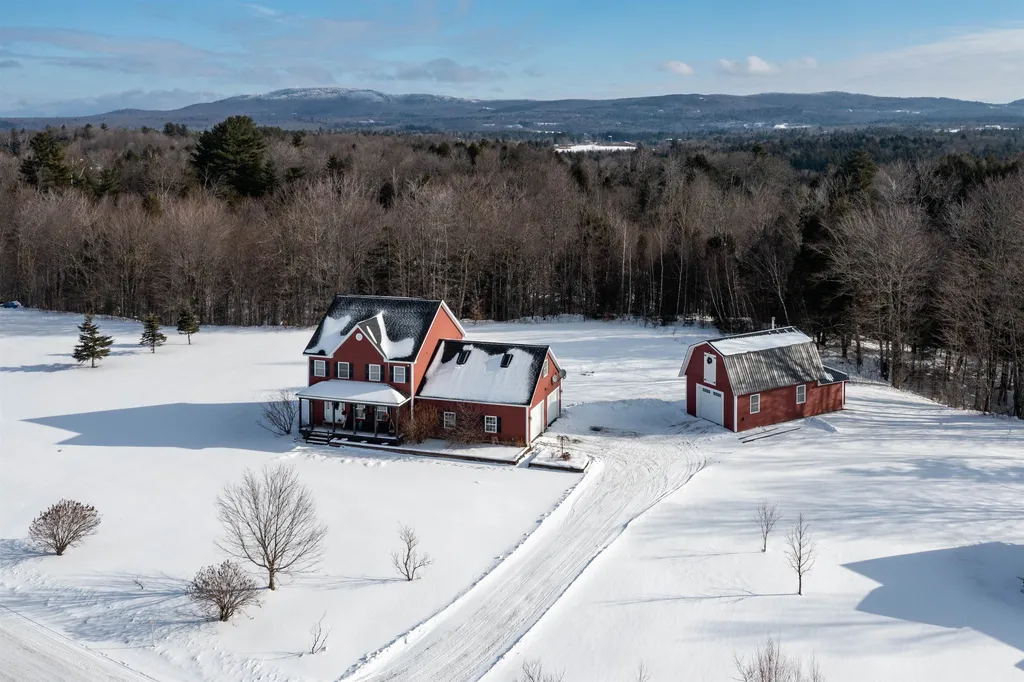 159 Sargent Drive Johnson, VT Real Estate MLS 4894205