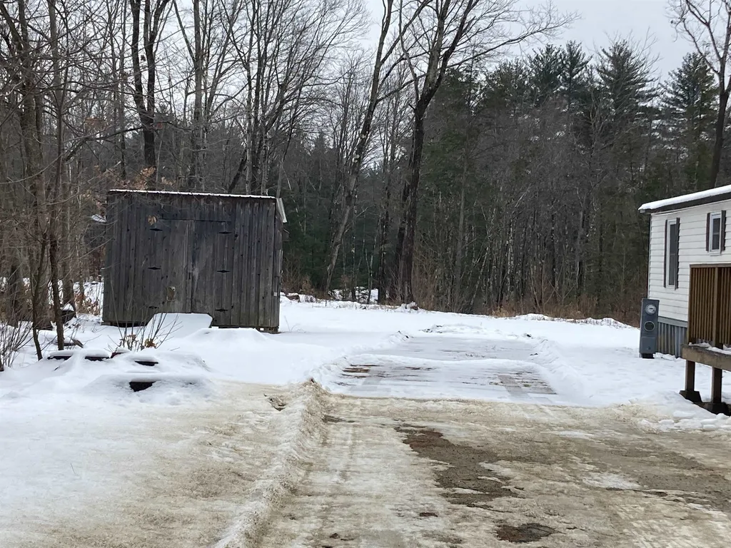 5 Martin Road Deering NH 03244