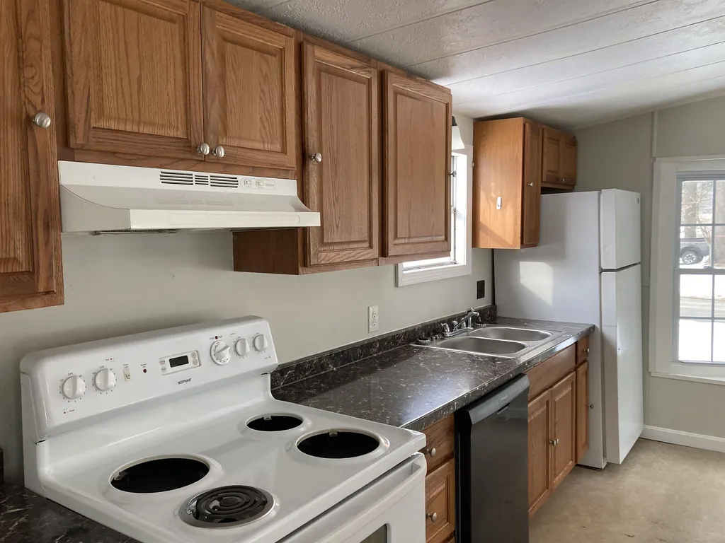 5 Martin Road Deering NH 03244