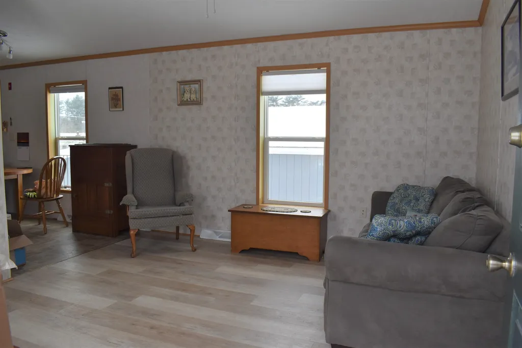 13 Cross Wind Lane Rochester NH 03867