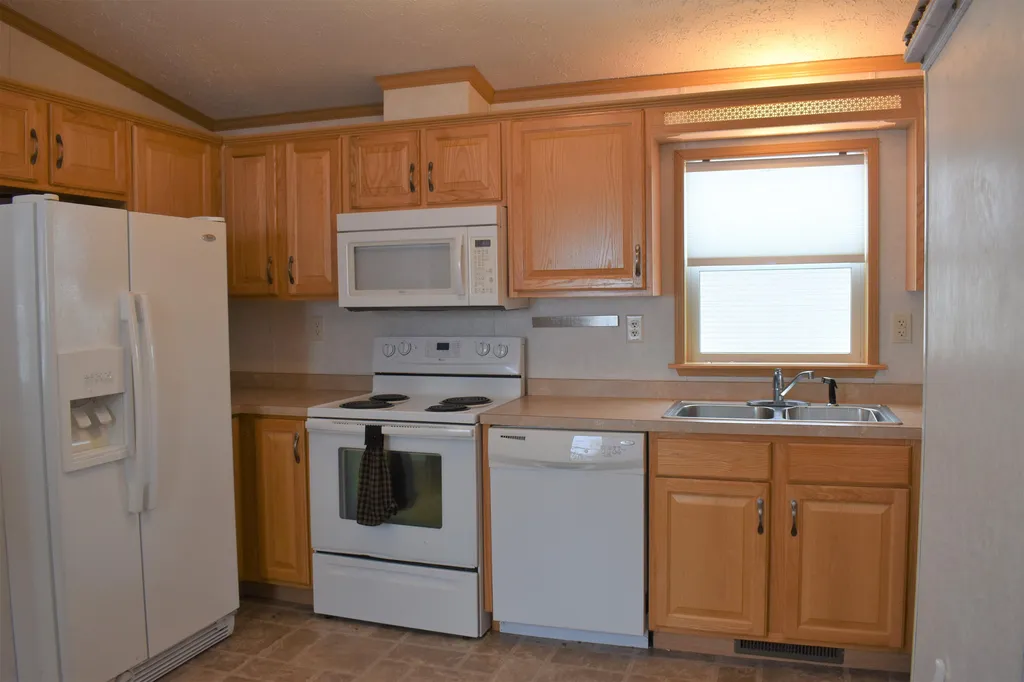 13 Cross Wind Lane Rochester NH 03867