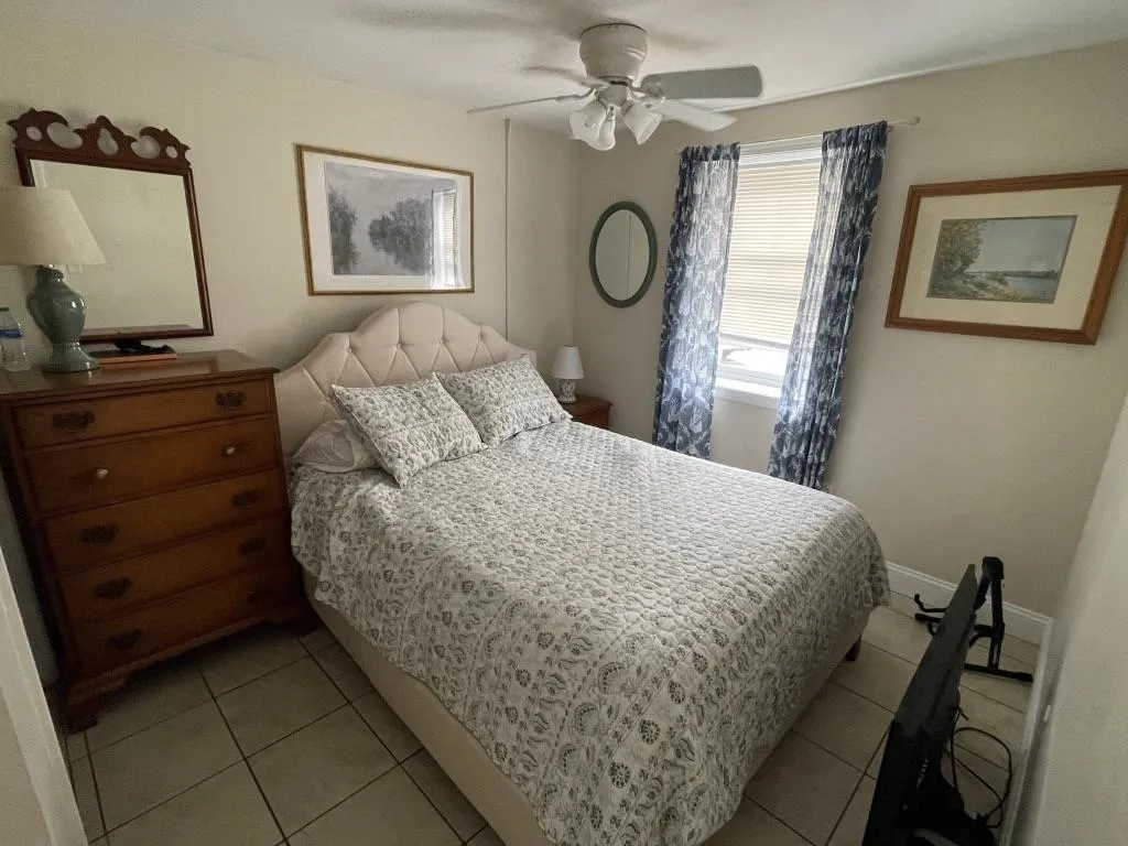 25 Harris Avenue Hampton NH 03842