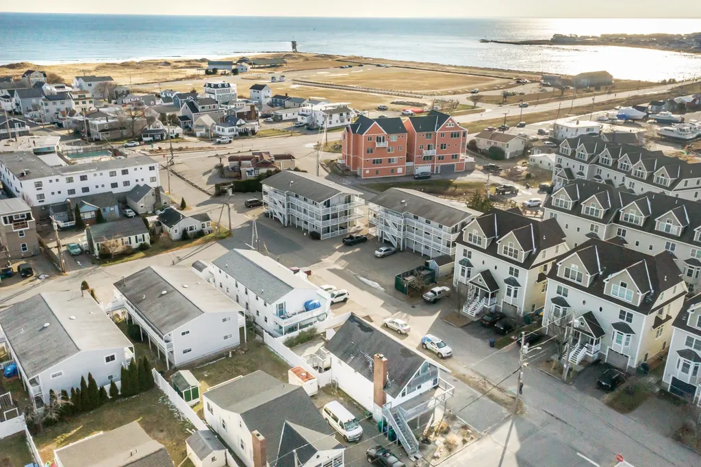 25 Harris Avenue Hampton NH 03842