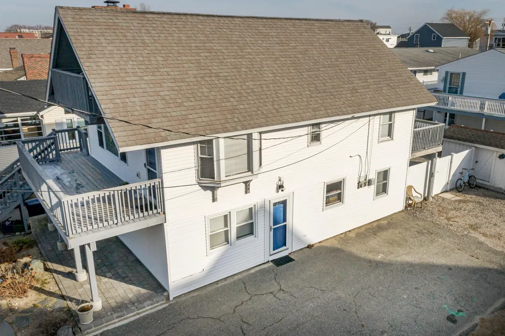 25 Harris Avenue Hampton NH 03842