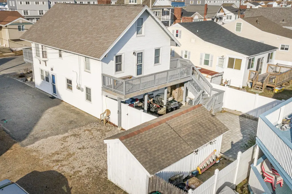 25 Harris Avenue Hampton NH 03842