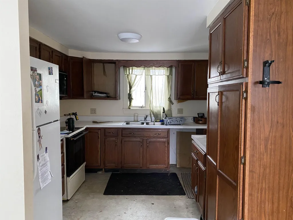 122 Mulberry Street Claremont NH 03743