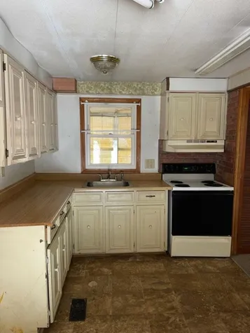 6 Kirkwood Road Hooksett NH 03106