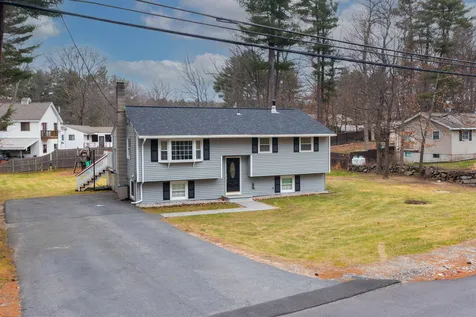 12 Back River Road Merrimack NH 03054