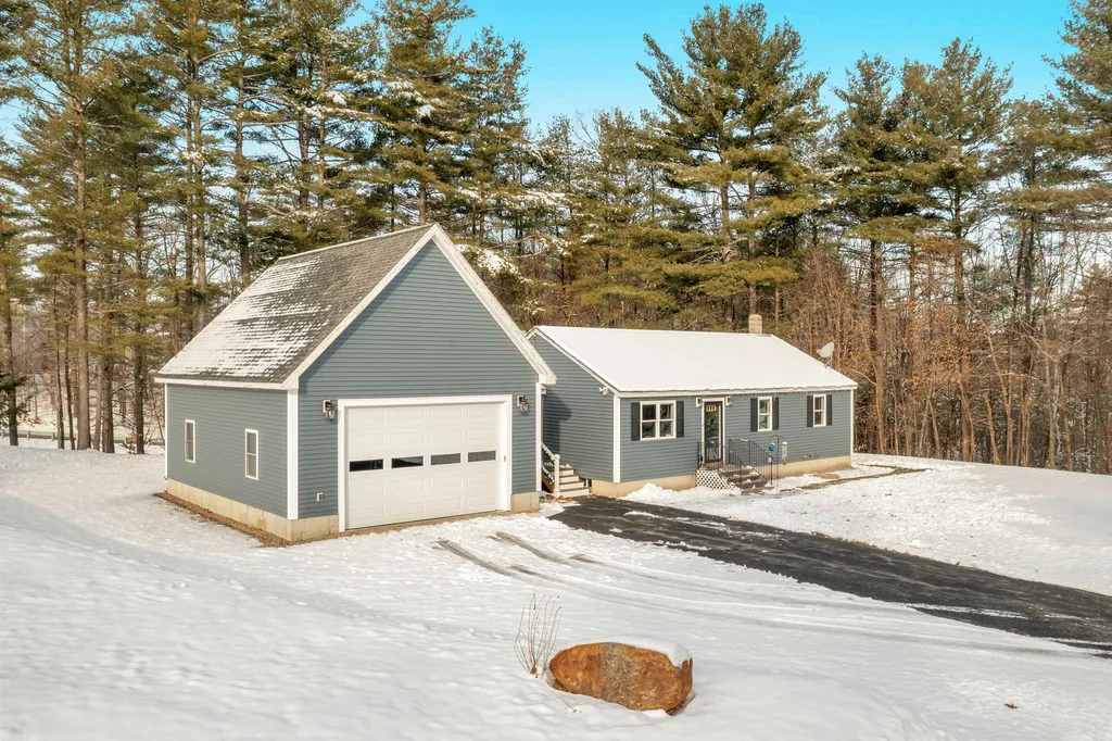 11 Russet Drive Pittsfield NH 03263