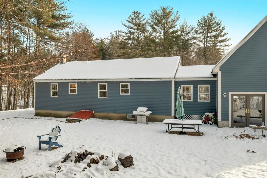 11 Russet Drive Pittsfield NH 03263