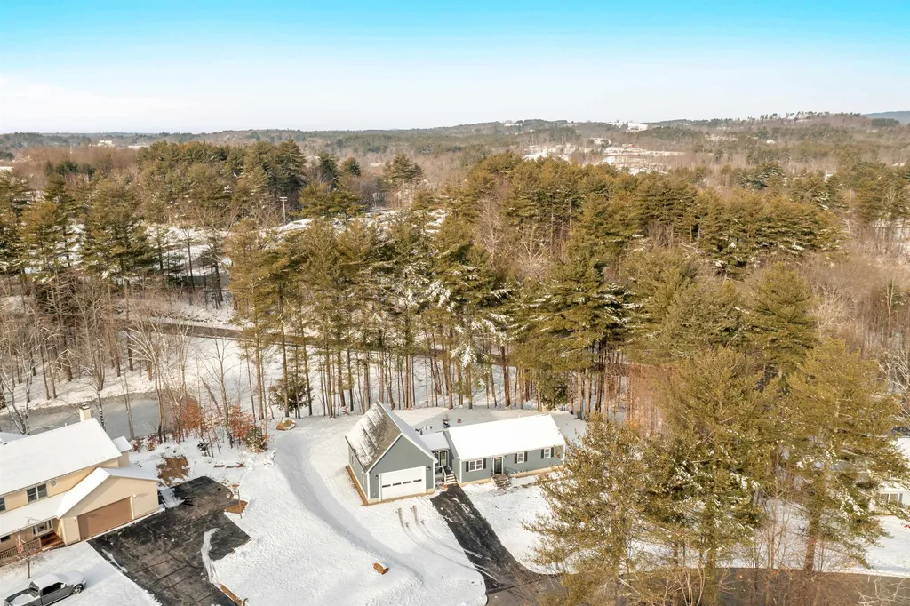 11 Russet Drive Pittsfield NH 03263