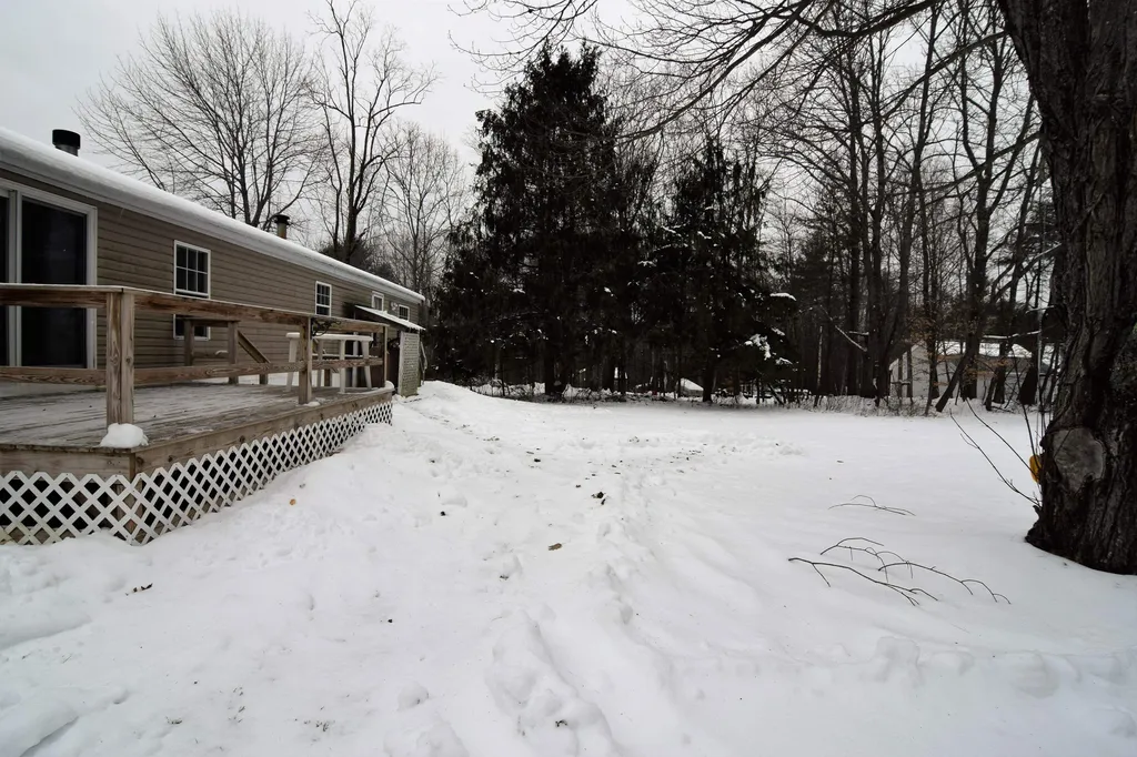 645 Lockehaven Road Enfield NH 03748