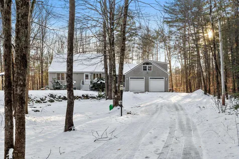 21 Rogers Road Fremont NH 03044