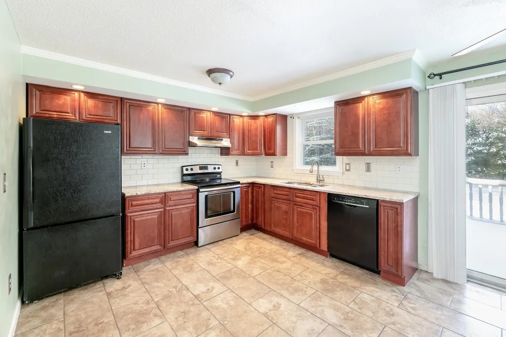 12 Rosewood Drive Bow NH 03304
