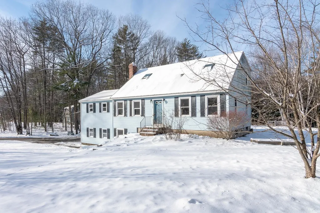 12 Rosewood Drive Bow NH 03304