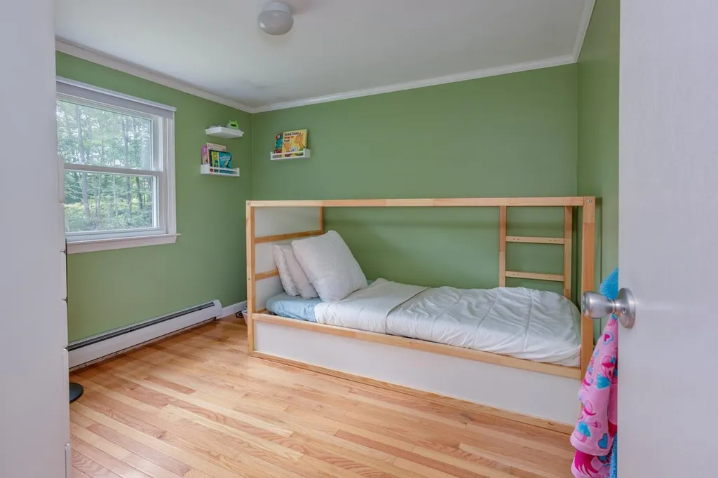 10 Scott Lane Deerfield NH 03037