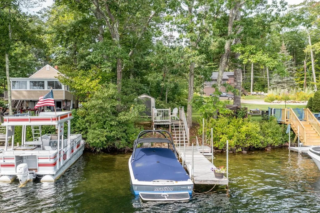 10 Scott Lane Deerfield NH 03037