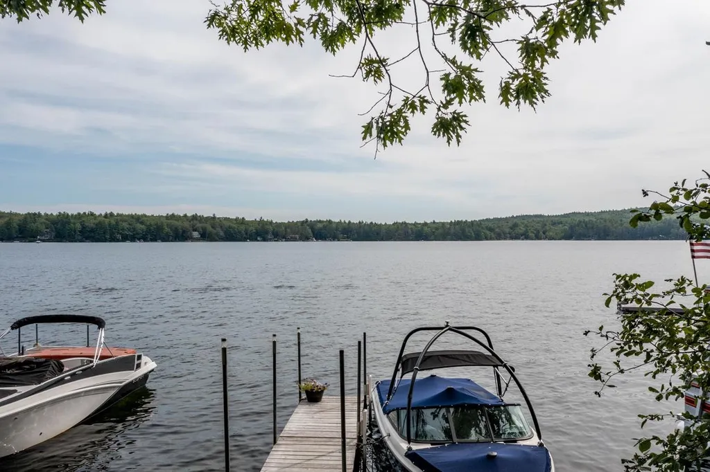 10 Scott Lane Deerfield NH 03037