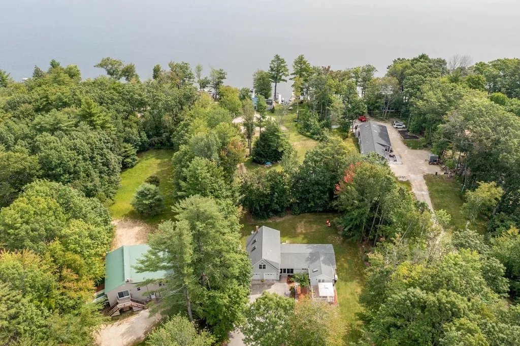 10 Scott Lane Deerfield NH 03037