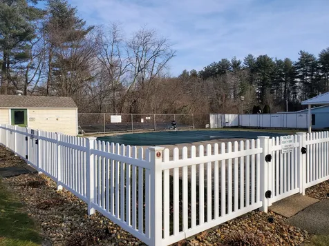 20 Oak Hill Drive Hampstead NH 03841