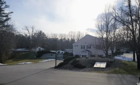 20 Oak Hill Drive Hampstead NH 03841