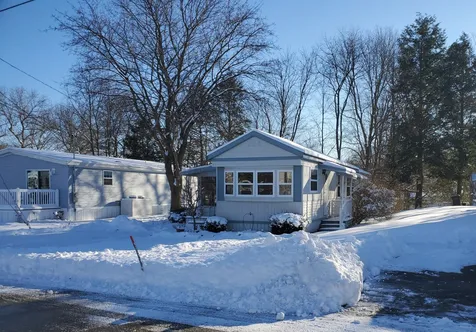 20 Oak Hill Drive Hampstead NH 03841