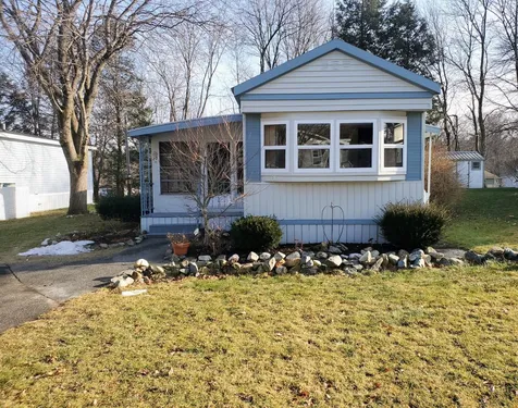 20 Oak Hill Drive Hampstead NH 03841