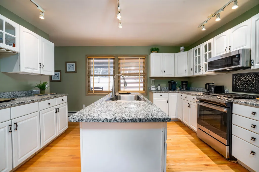 250 Hoadley Brook Lane Stowe VT 05672
