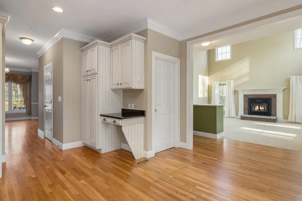 30 Maplevale Road East Kingston NH 03827