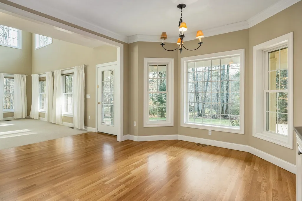 30 Maplevale Road East Kingston NH 03827