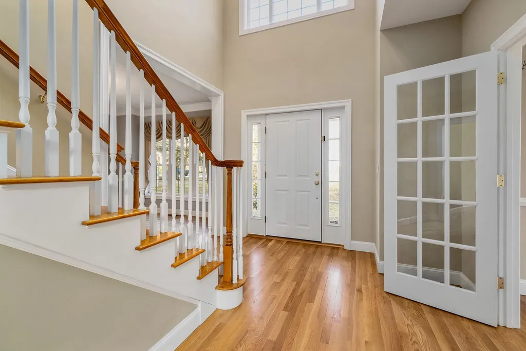 30 Maplevale Road East Kingston NH 03827