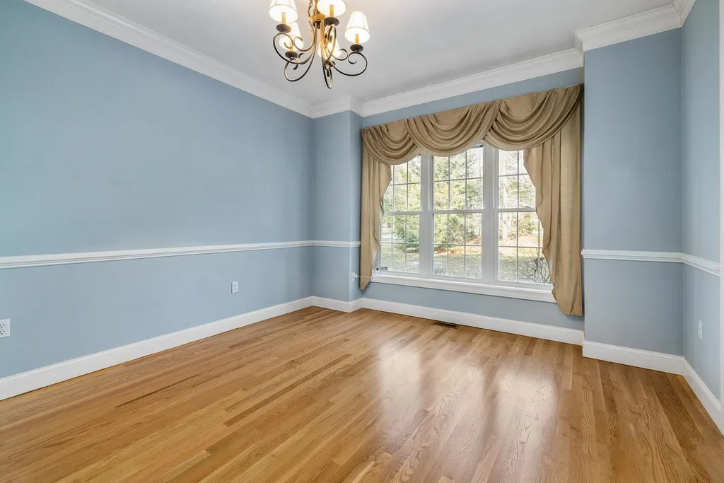 30 Maplevale Road East Kingston NH 03827