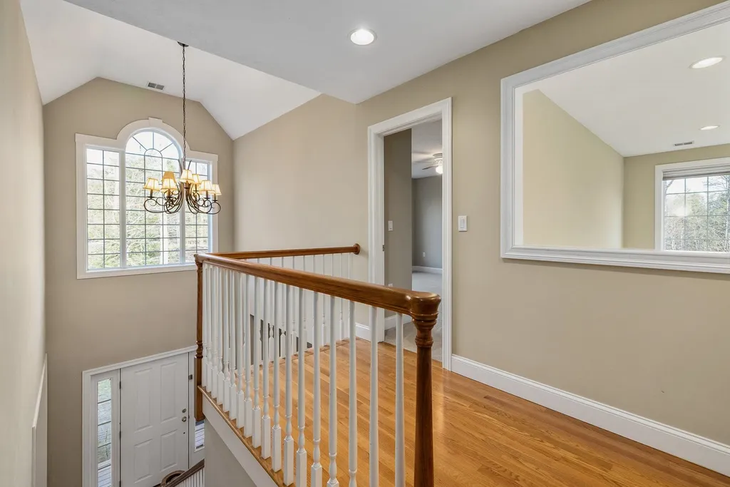 30 Maplevale Road East Kingston NH 03827