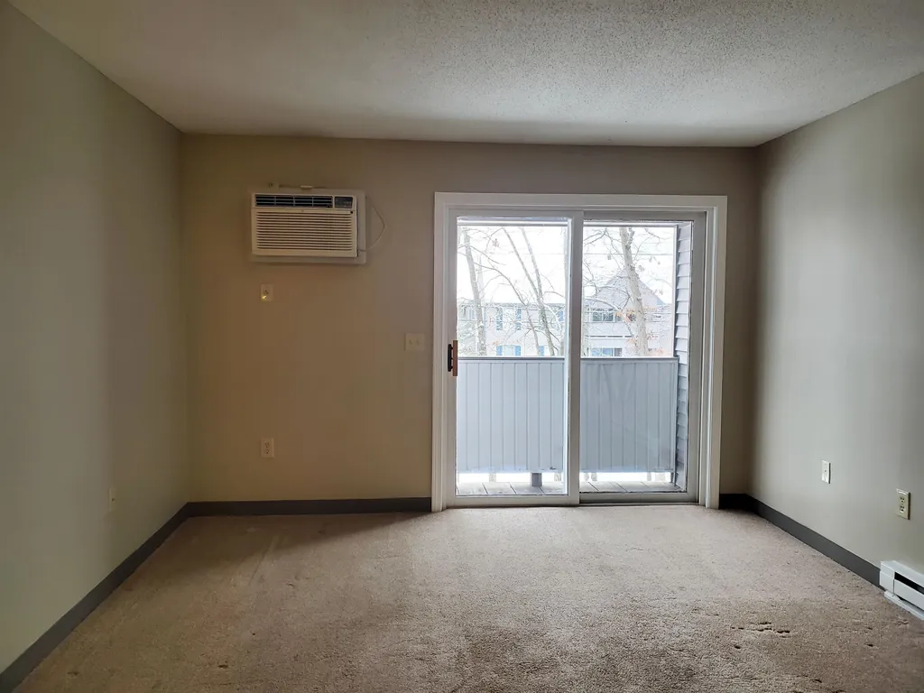 144 Eastern Avenue Manchester NH 03104