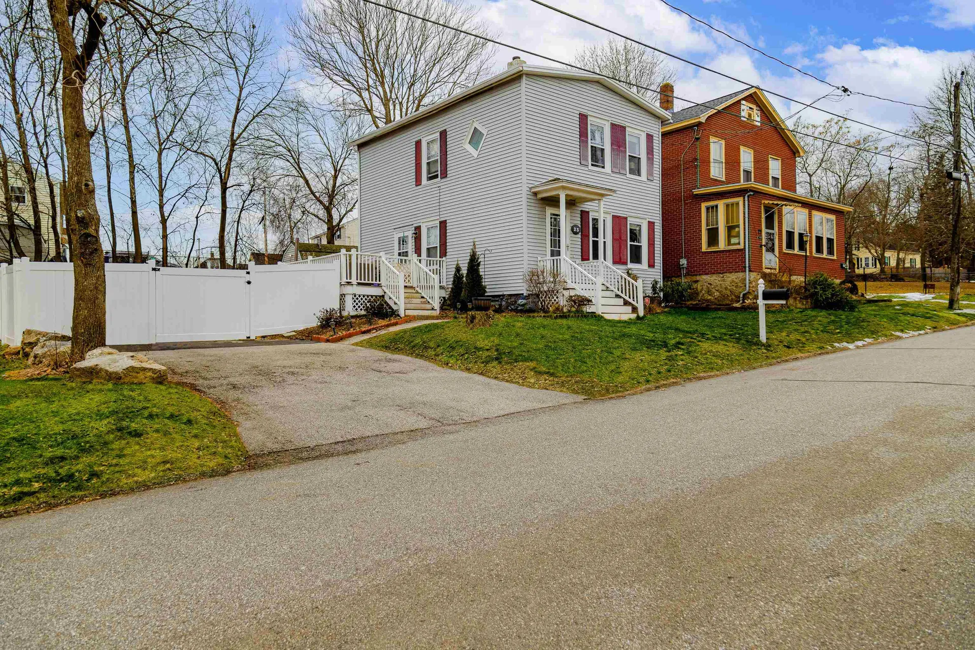 23 Elmhurst Avenue Manchester NH 03103