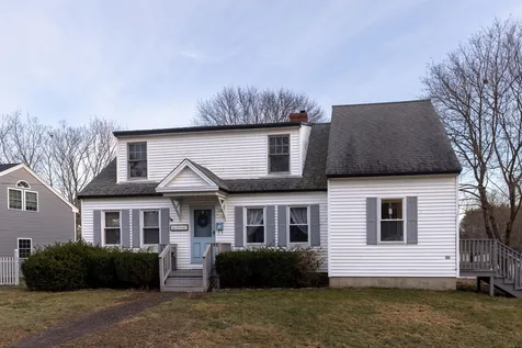 12 Lamprey Terrace Hampton NH 03842