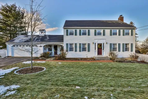 40 Magnolia Road Manchester NH 03104