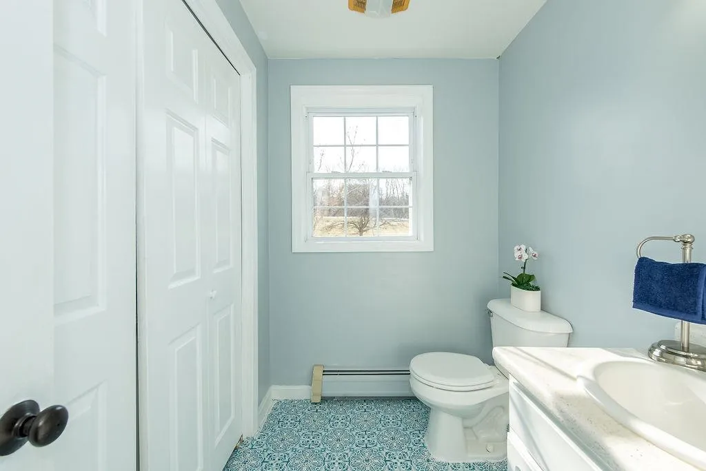 242 Blakes Hill Road Northwood NH 03261
