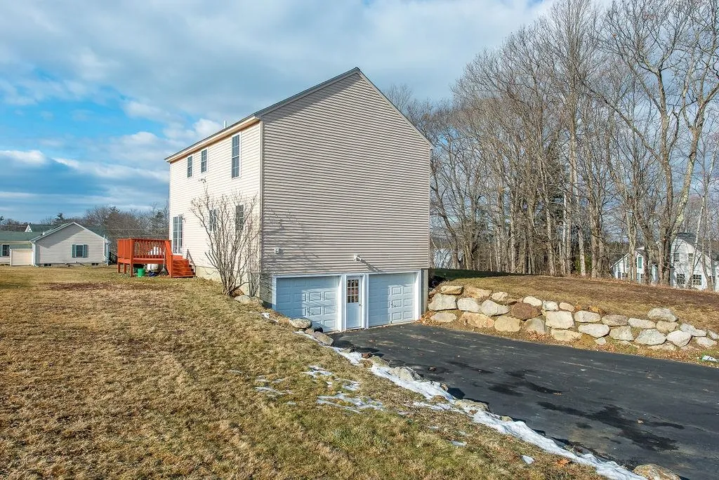 242 Blakes Hill Road Northwood NH 03261