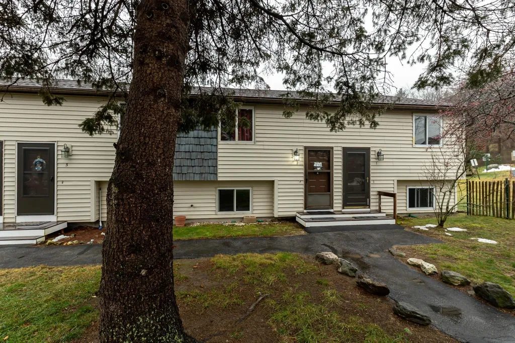 901 Mammoth Road Manchester NH 03104