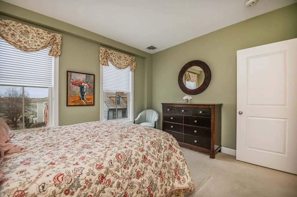 77 Hanover Street Portsmouth NH 03801