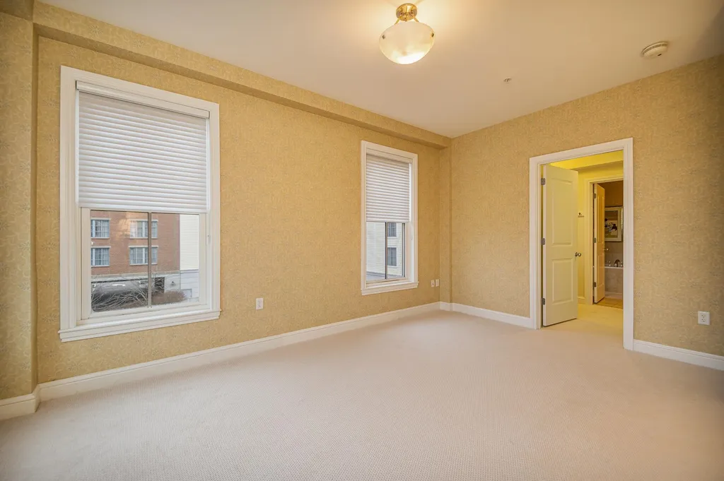 77 Hanover Street Portsmouth NH 03801