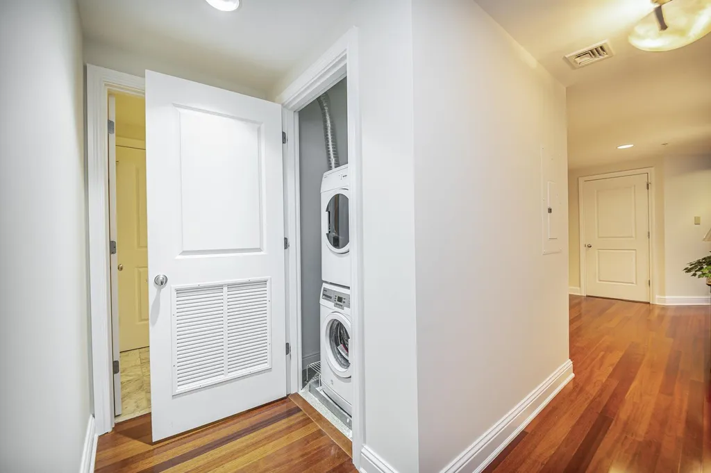 77 Hanover Street Portsmouth NH 03801