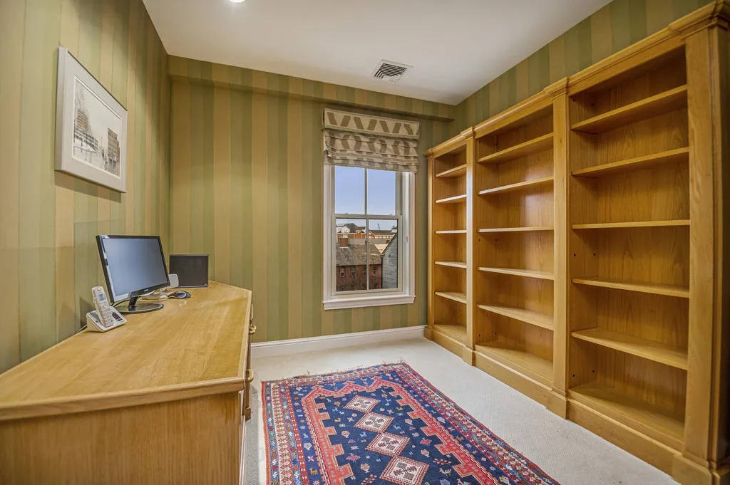 77 Hanover Street Portsmouth NH 03801
