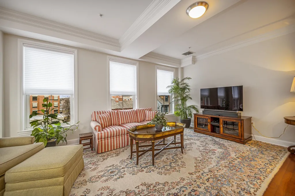 77 Hanover Street Portsmouth NH 03801