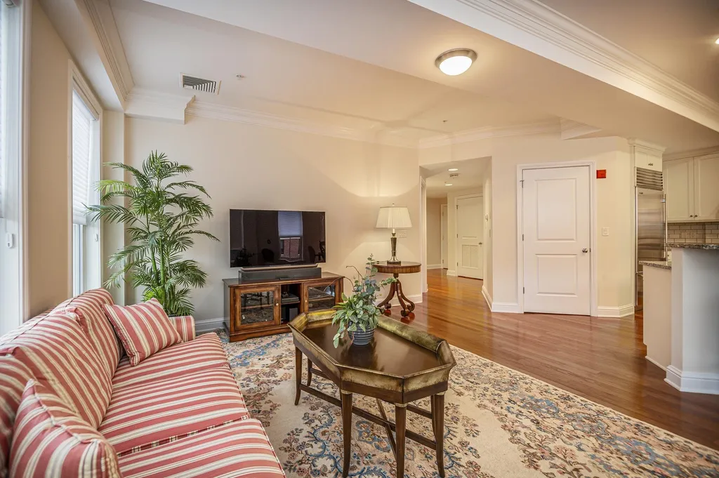 77 Hanover Street Portsmouth NH 03801