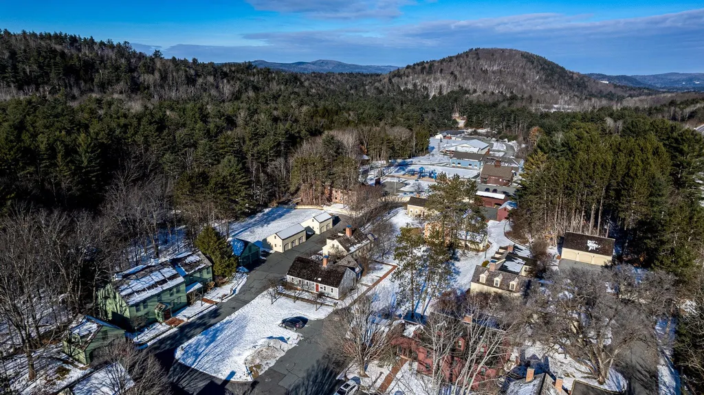 85 Dartmouth College Highway Lyme NH 03768
