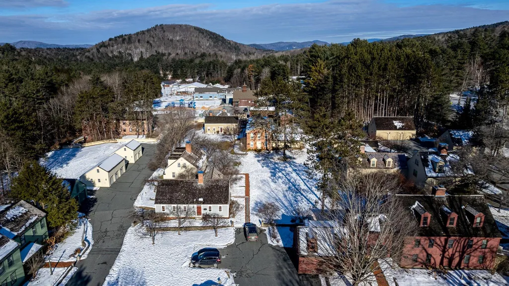 85 Dartmouth College Highway Lyme NH 03768