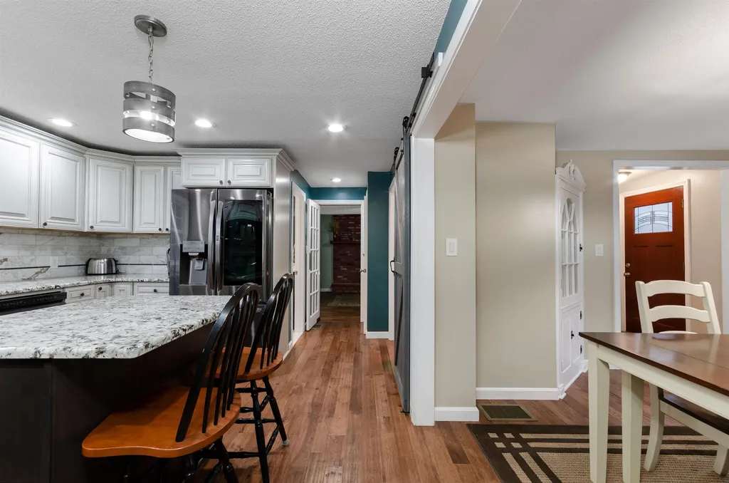 8 Rockwood Terrace Auburn NH 03032
