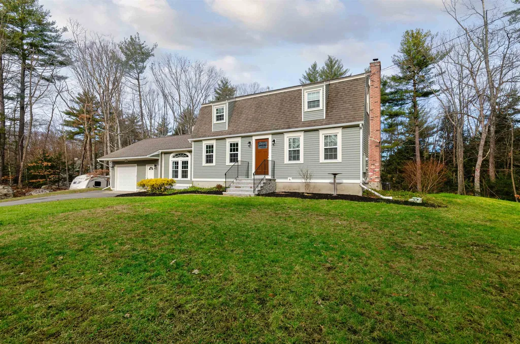 8 Rockwood Terrace Auburn NH 03032